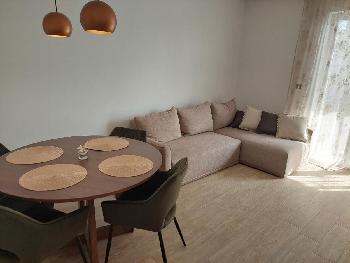 Apartmani Diana Biograd Na Moru Luaran gambar